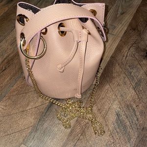 pink purse